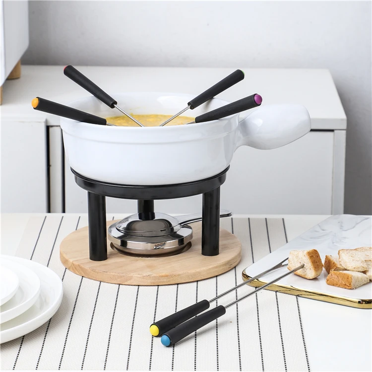 Набор изысканных кухонных принадлежностей для фондю с шоколадным сыром