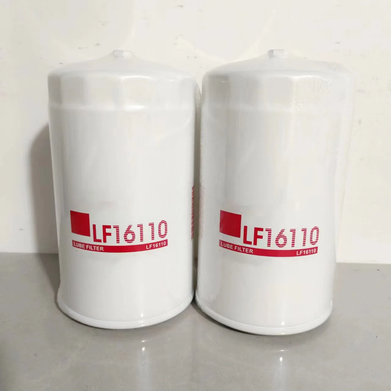 Hongrun quality engine Oil Filter LF9009 LF9039 LF3000 3401544 used for truck excavator