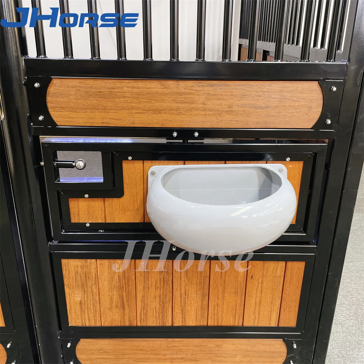 Hot Sell Bamboo Horse Equipment Stables Doors Box Front Panels Equine  Horse Stalls Panels