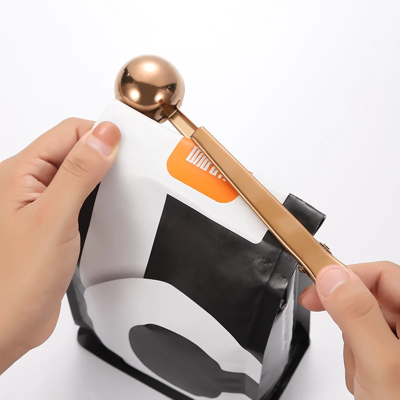 Amazon hot sale kitchenware gadgets  double-duty  stainless steel measuring coffee scoop  with clip