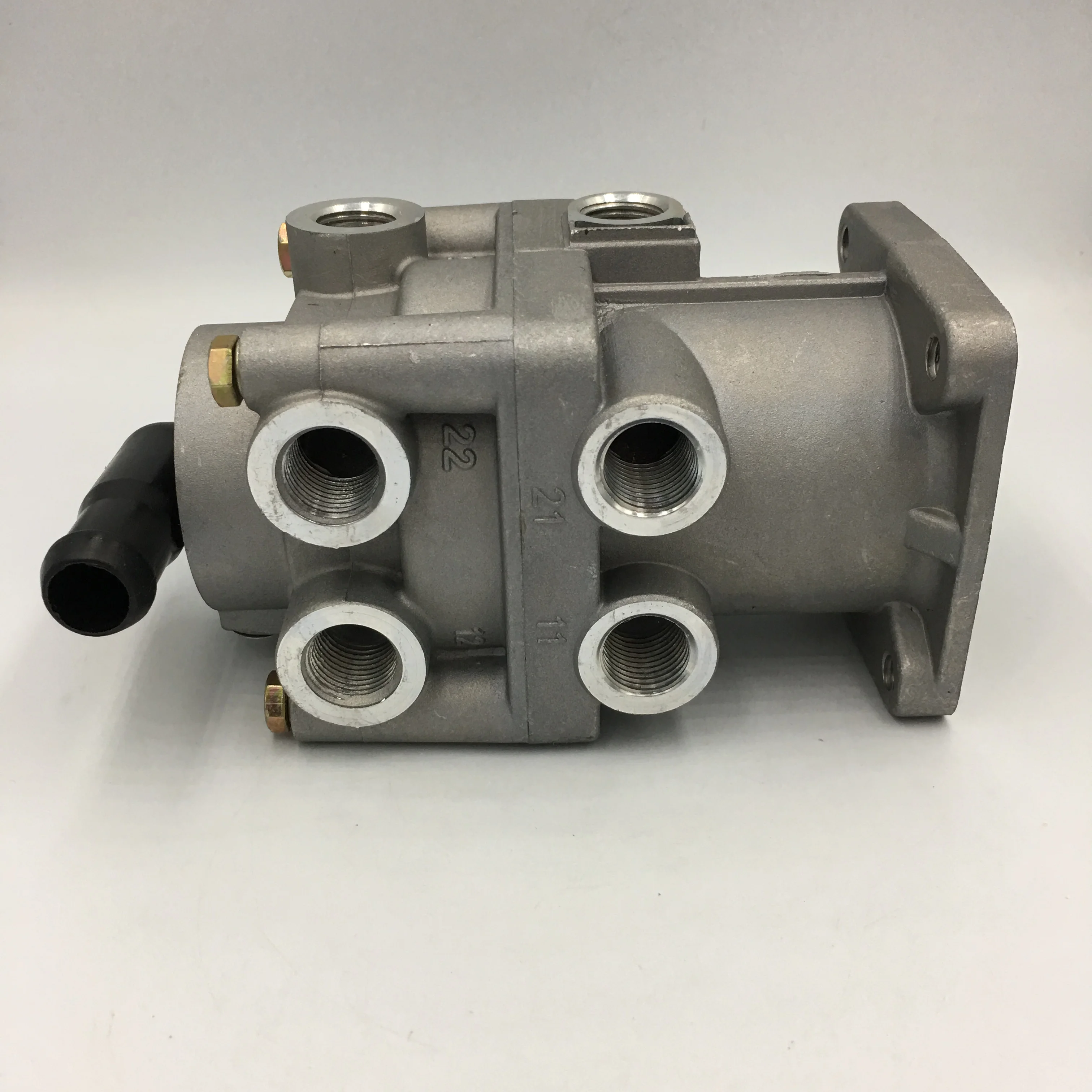 Brake master pump and brake master cylinder 153