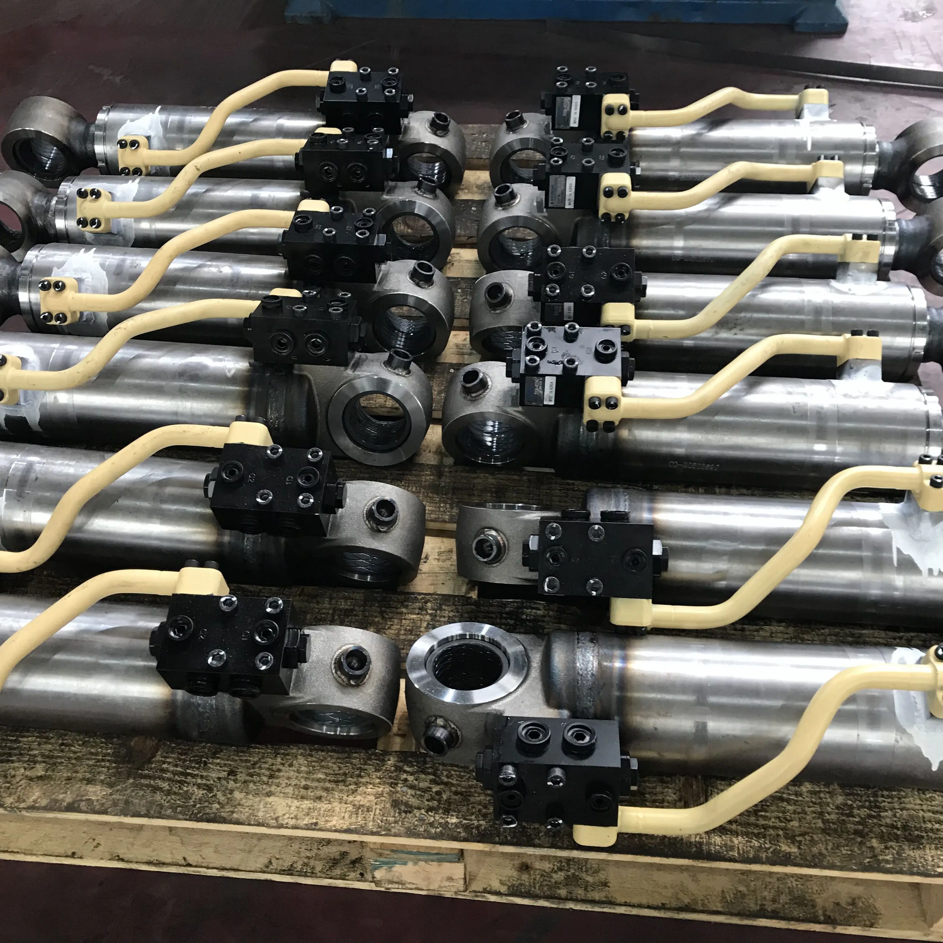 RM/28000 magnetic lock piston hydraulic cylinder