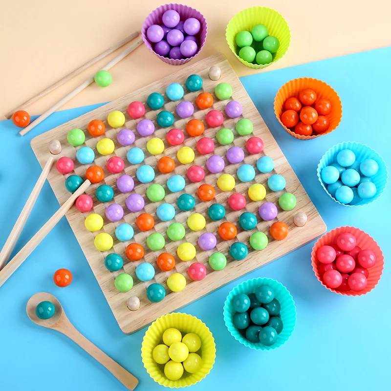 Manufacturers sell like hot cakes to eliminate the joy of flying chess clip beads fun children wooden early education toys