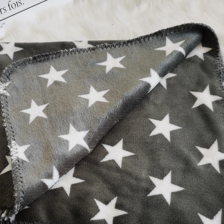 Bobbypet hot sale pet dog blanket warming dog throws printing flannel cat dog sleeping blanket washable