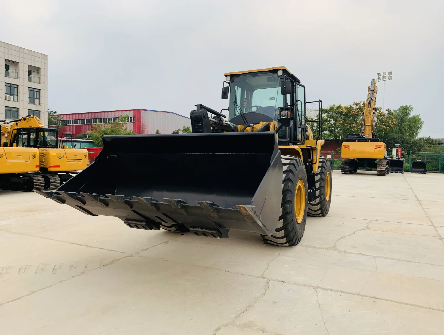 Celebrate Our New Store Opening With Discounted Prices on SYL956H Big Loader!