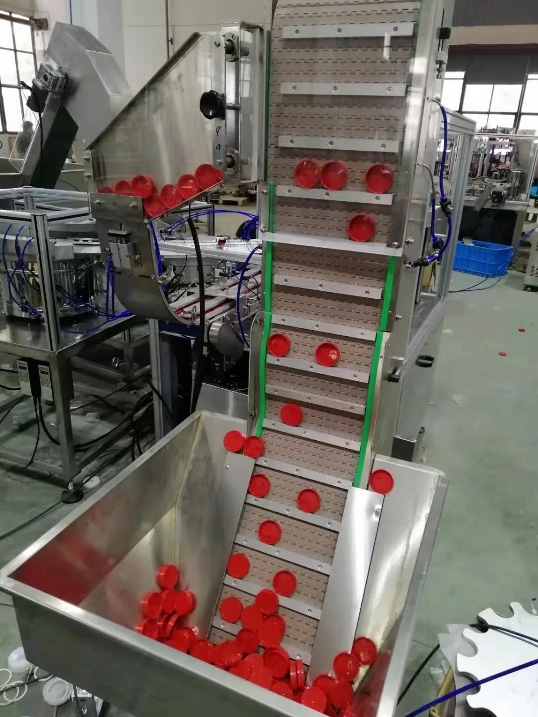 
3 parts urine Jar blood jar spoon cap capping Assembly Machine 