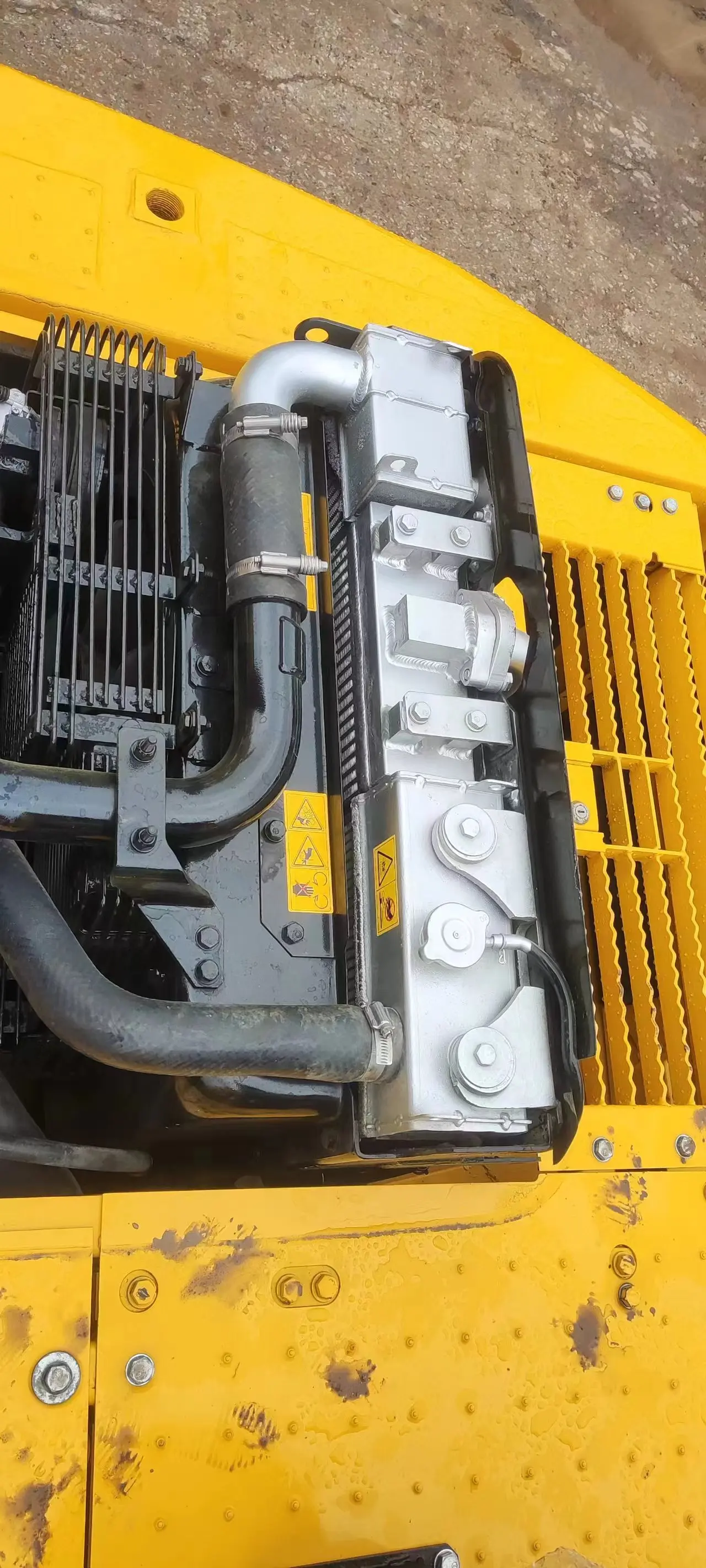 Cheap price  20 Ton Japan  Komatsu PC200-8  used crawler Excavator with good working condition for sale