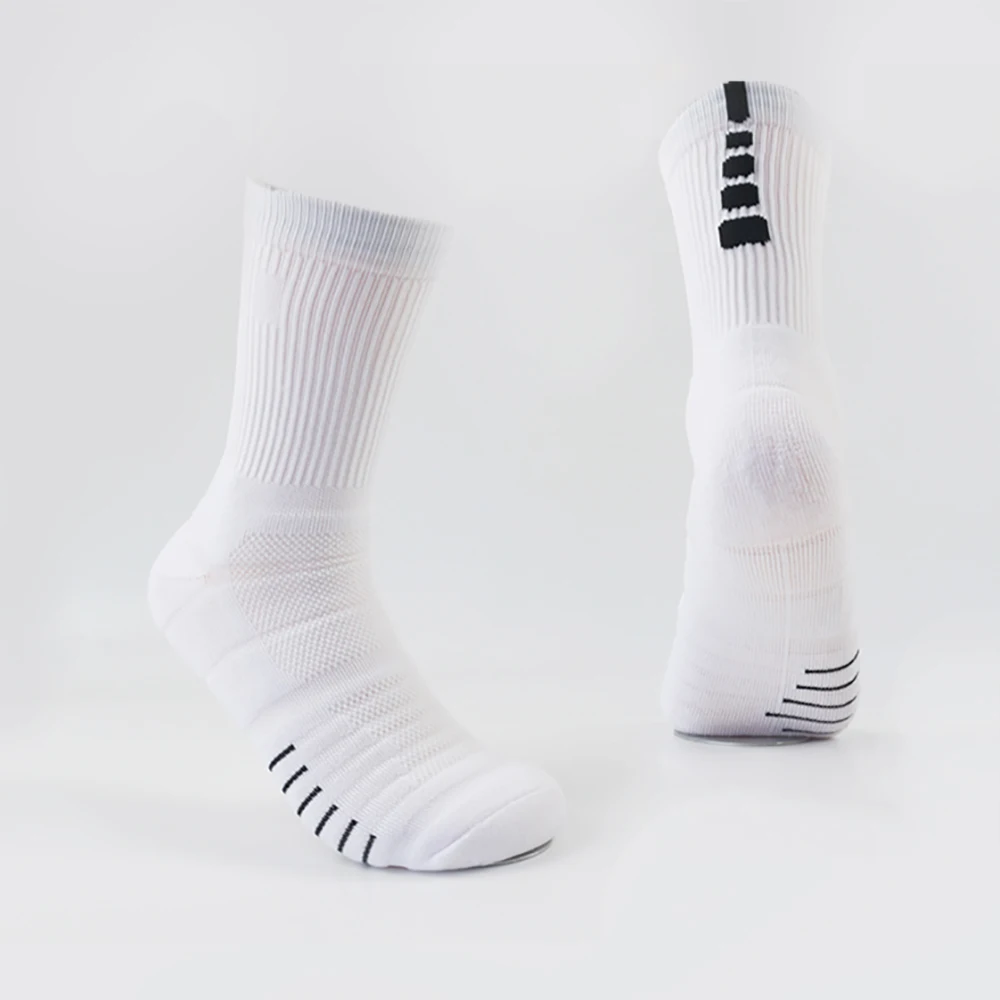 Wholesale custom performance sports foot socks non-slip athletic soccer anti slip football socks for men