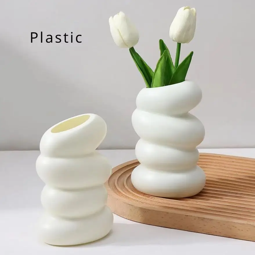 New Style Wholesale White Spiral Porcelain Vase for Flower Home Decoration Nordic Plastic