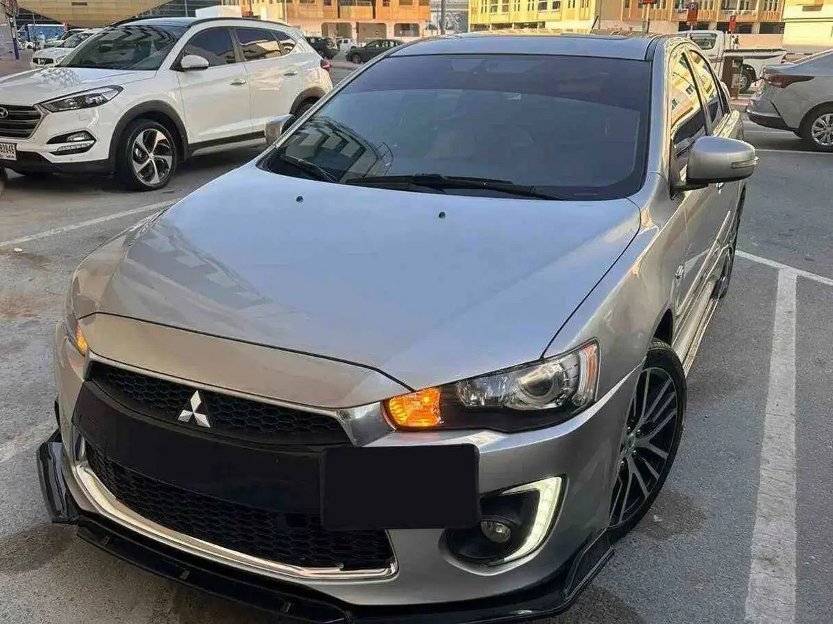 Хороший использованный Mitsubishi Lancer 2.0L I4 готов к отправке