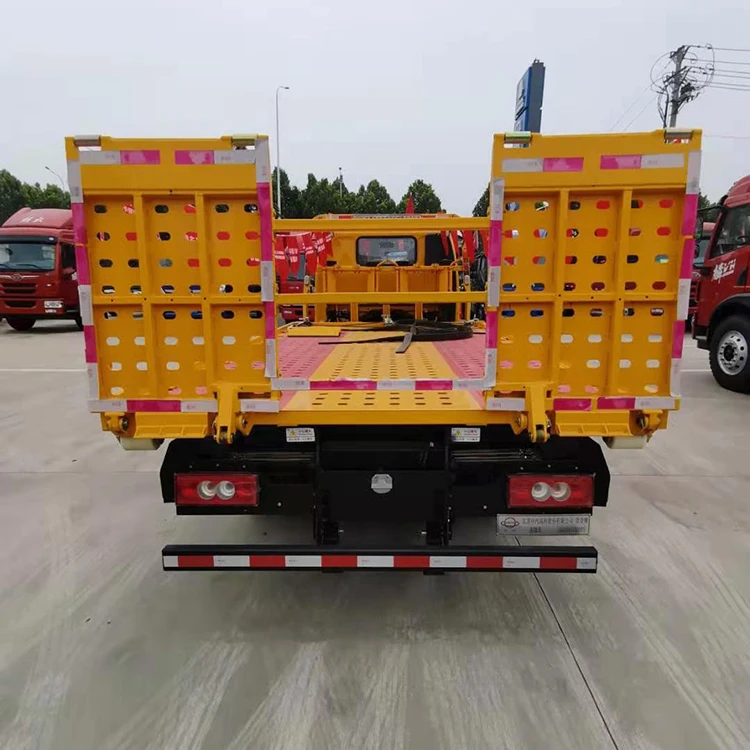 High Quality 4.5 Ton Used Diesel Container Flatbed Trailer Wrecker Truck New Condition 4x2 Drive Left Steering for Sale