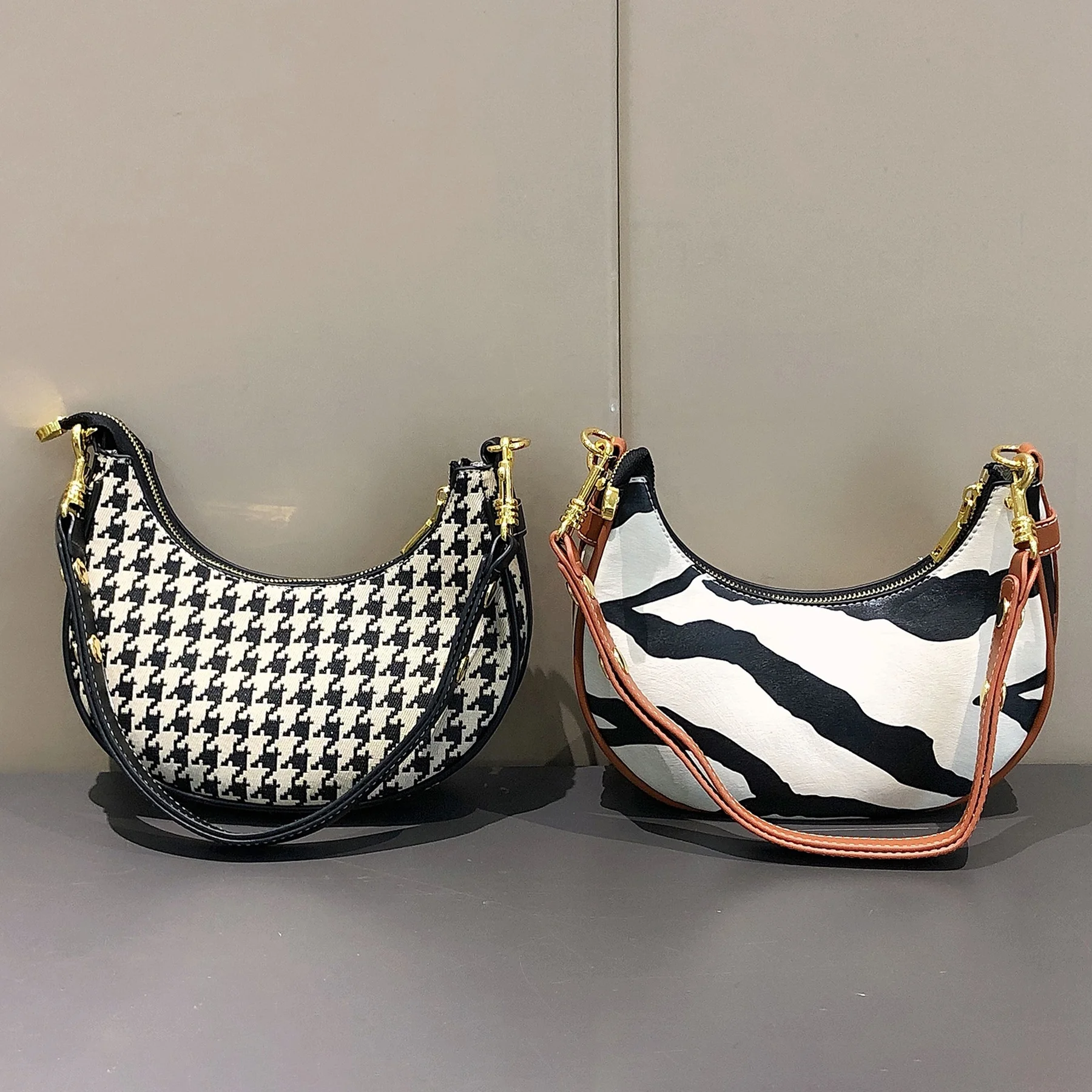 G3018 # Горячая Распродажа Женская мода корейский дизайн половина Луны Ласточка gird сумки с принтом зебры сумки Хобо женские сумки под подмышки