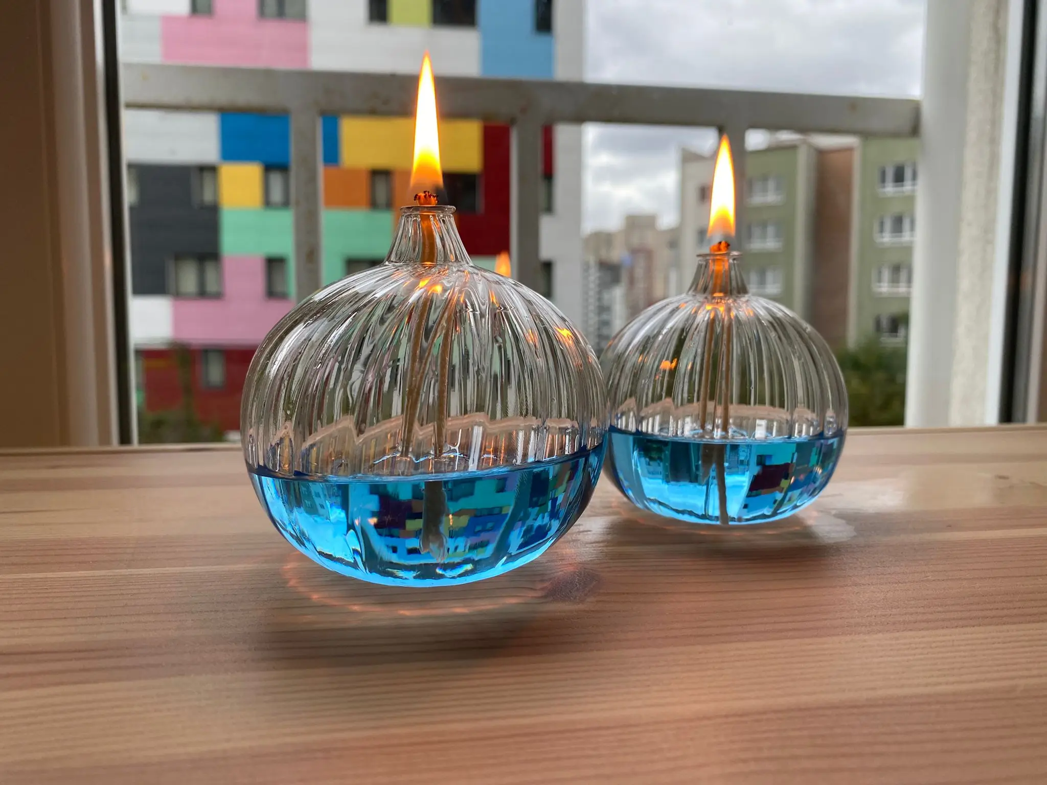 VGT Cheap Wick Holder Hand Blown Antique Colored Table Decorative Pyrex Glass Oil Lamp with Wicks