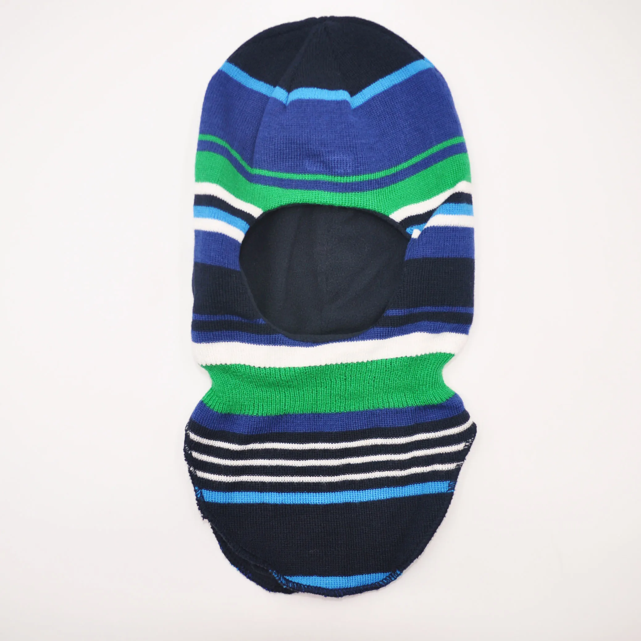 Зимняя шапка с утеплителем