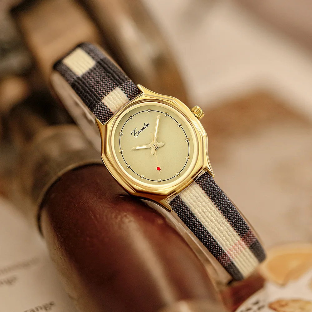 Newest Brand Luxury Waterproof Watch Elegant Diamond  Ladies WristWatch  Art Classical Leather Women Watch Mira a las mujeres