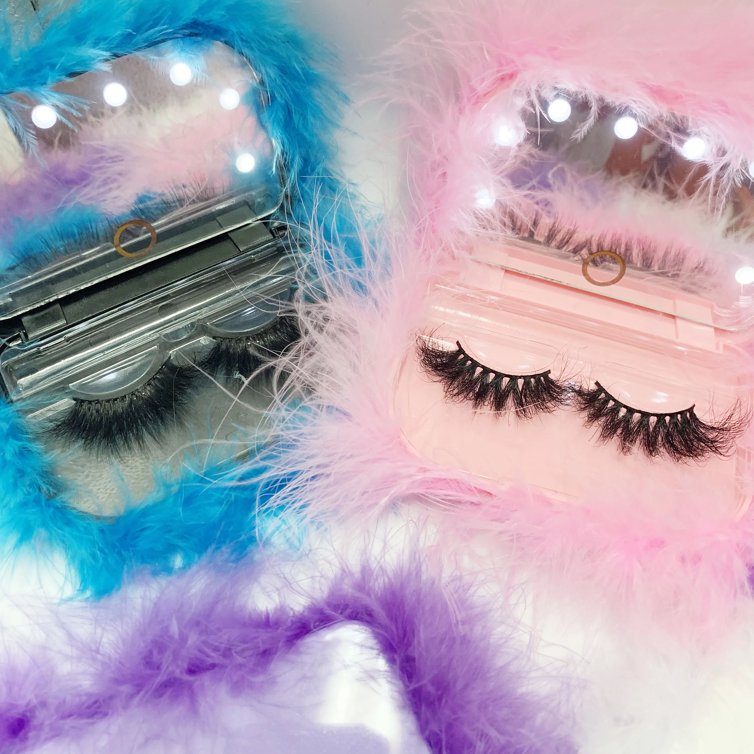 2020 New Style Private Label Custom pill bottle case medicine bottle led light feather mirror lashes case 3d mink lashes