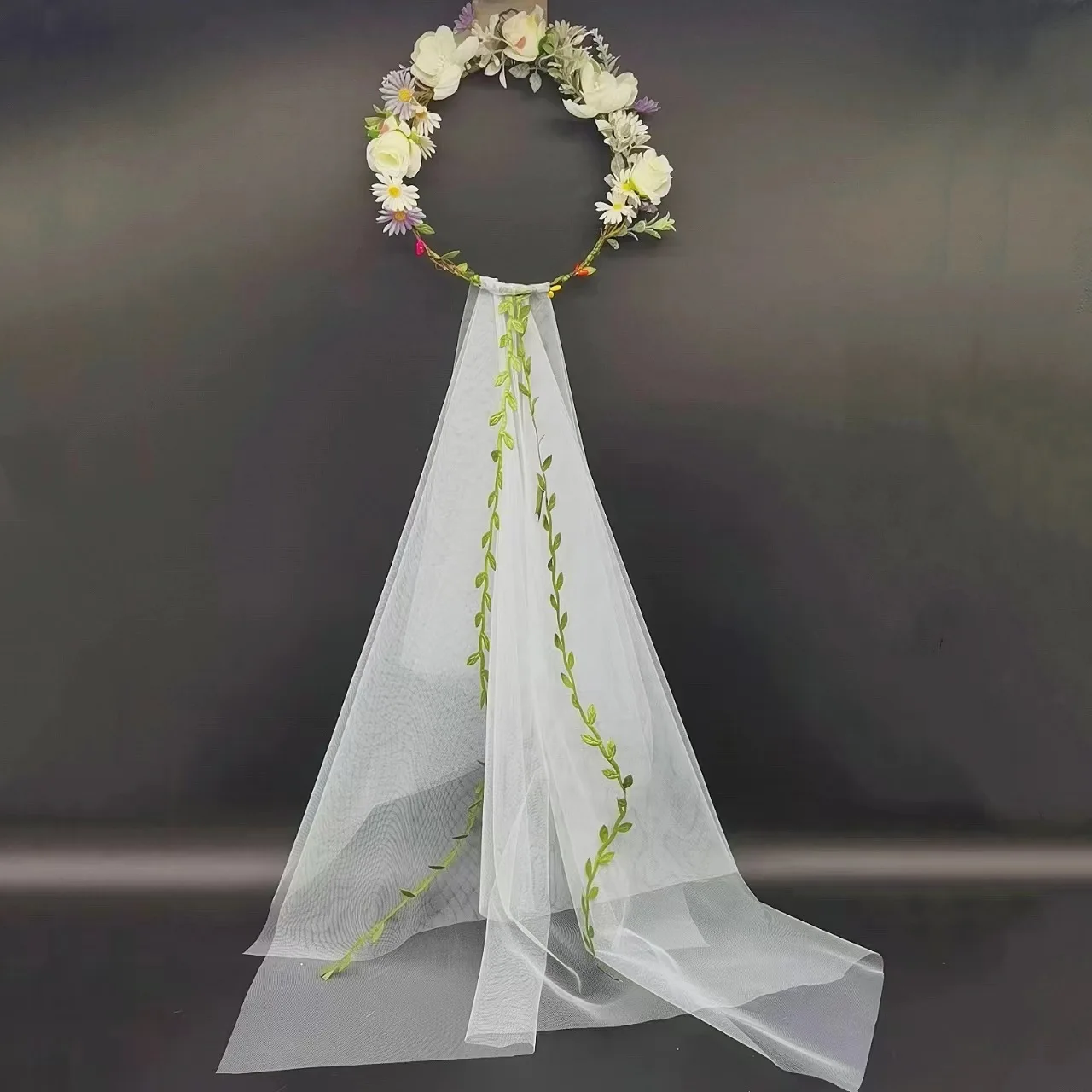 Europe and the United States Wreaths Bridal Gauze Handmade Rattan Veil Photo Sensen Tied Wreaths Headdress