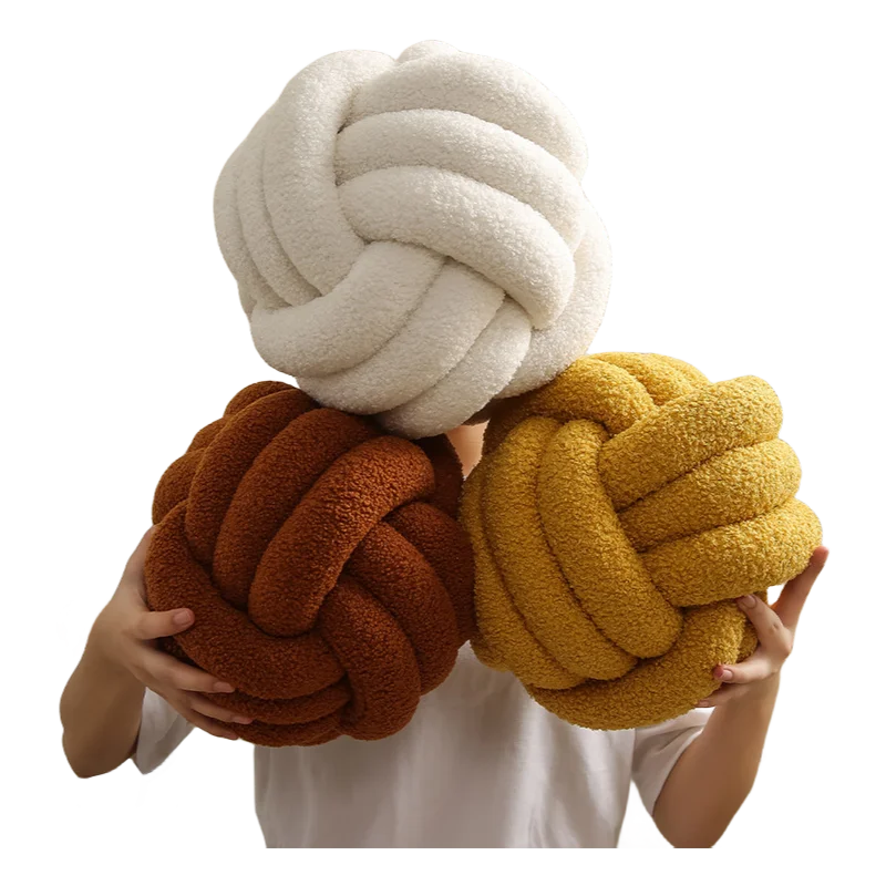 Hot selling Chinese made home decoration special pillow with cute shape and knotting