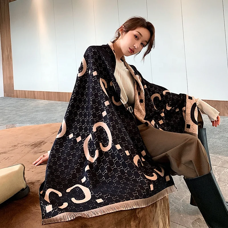 2023 New Fashion Europe America Wholesale Luxury Letter C Design Cotton Pashmina Shawls Ladies Winter Blanket Scarf Scarves