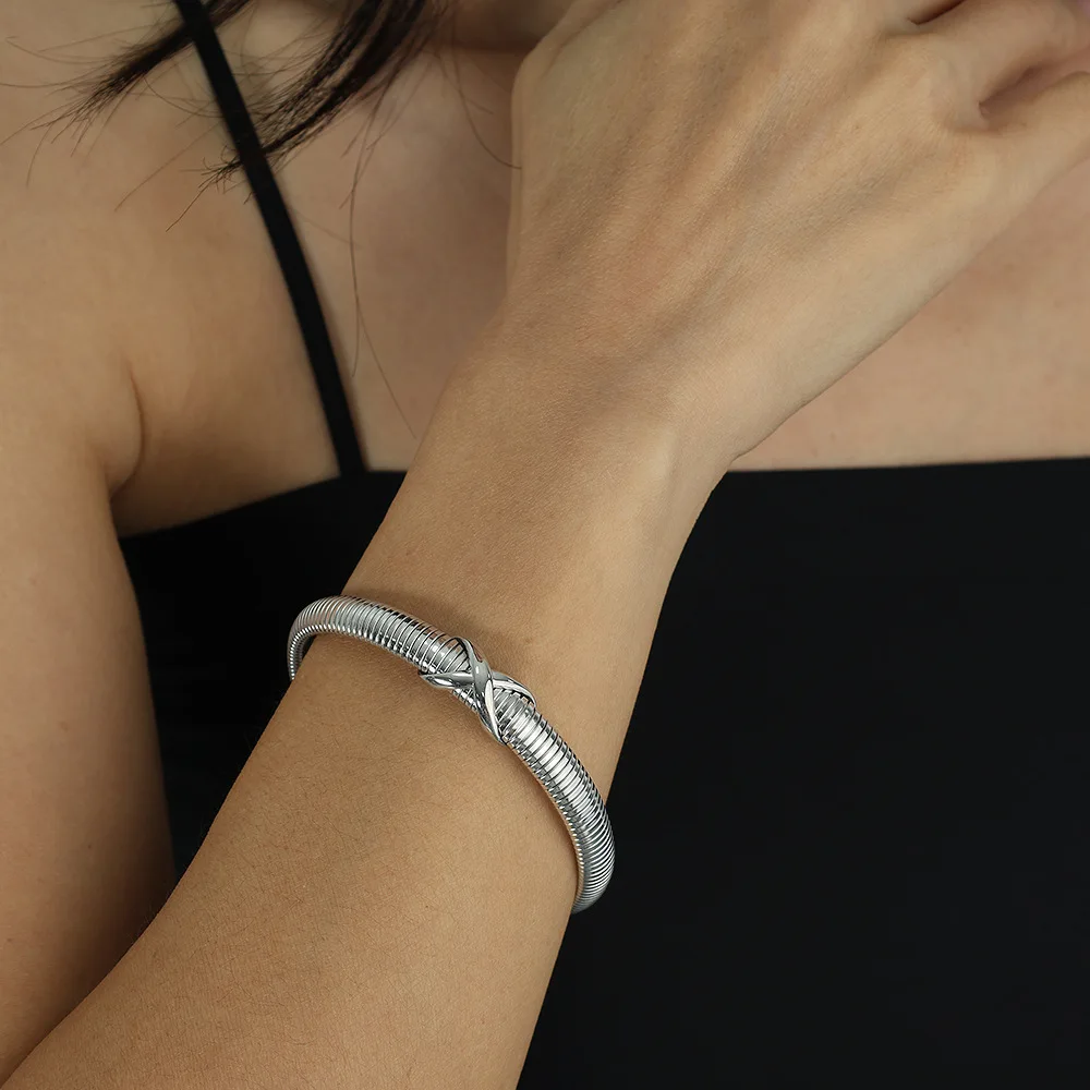 Trendy 18K Gold Filled Chunky Chain Cuff Bangle Stainless Steel Non Tarnish Waterproof Cross Knot Wristband Bracelet MK4152