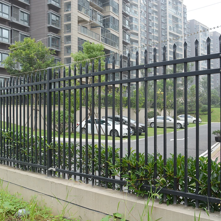 GARDEN FENCE 48.JPG