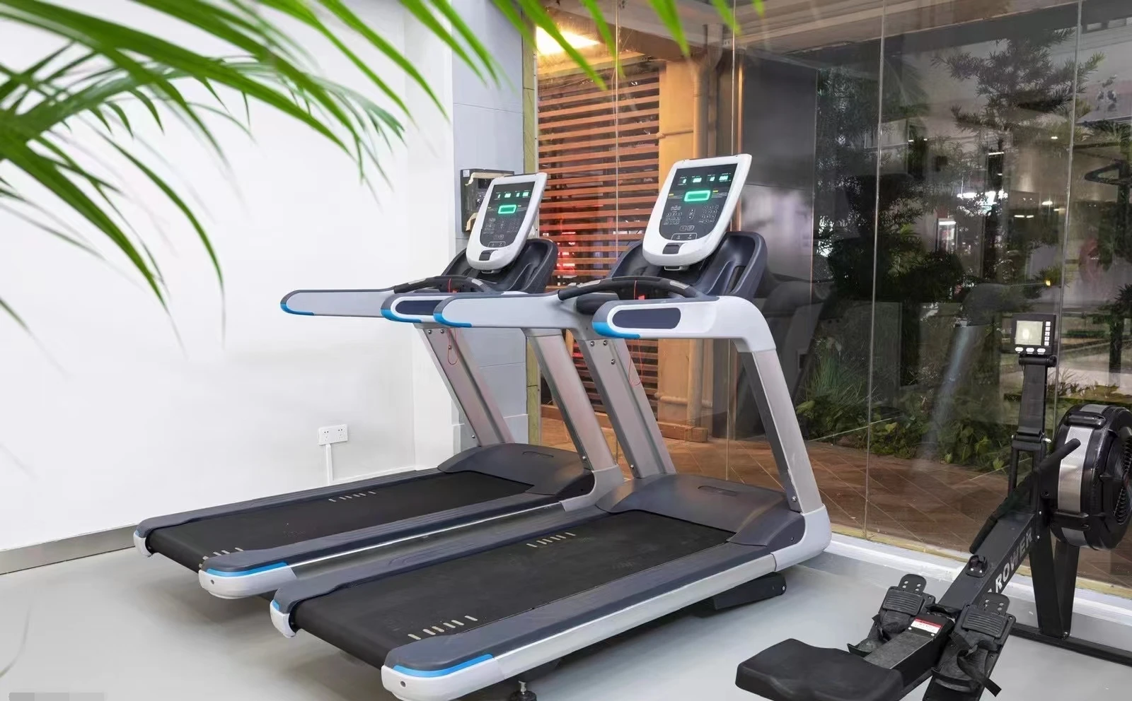 Low Configuration Cardio Training Commercial Motorized 3HP LED and LCD Screen Treadmill For Gym