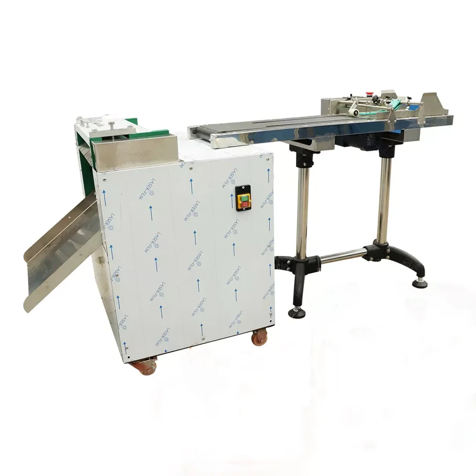 Машина для измельчения бумаги с гофрированными и прямыми лезвиями