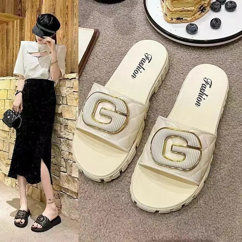 Slippers women summer outdoor 2024 new non-slip soft sole fashion versatile thick sole flip-flops casual