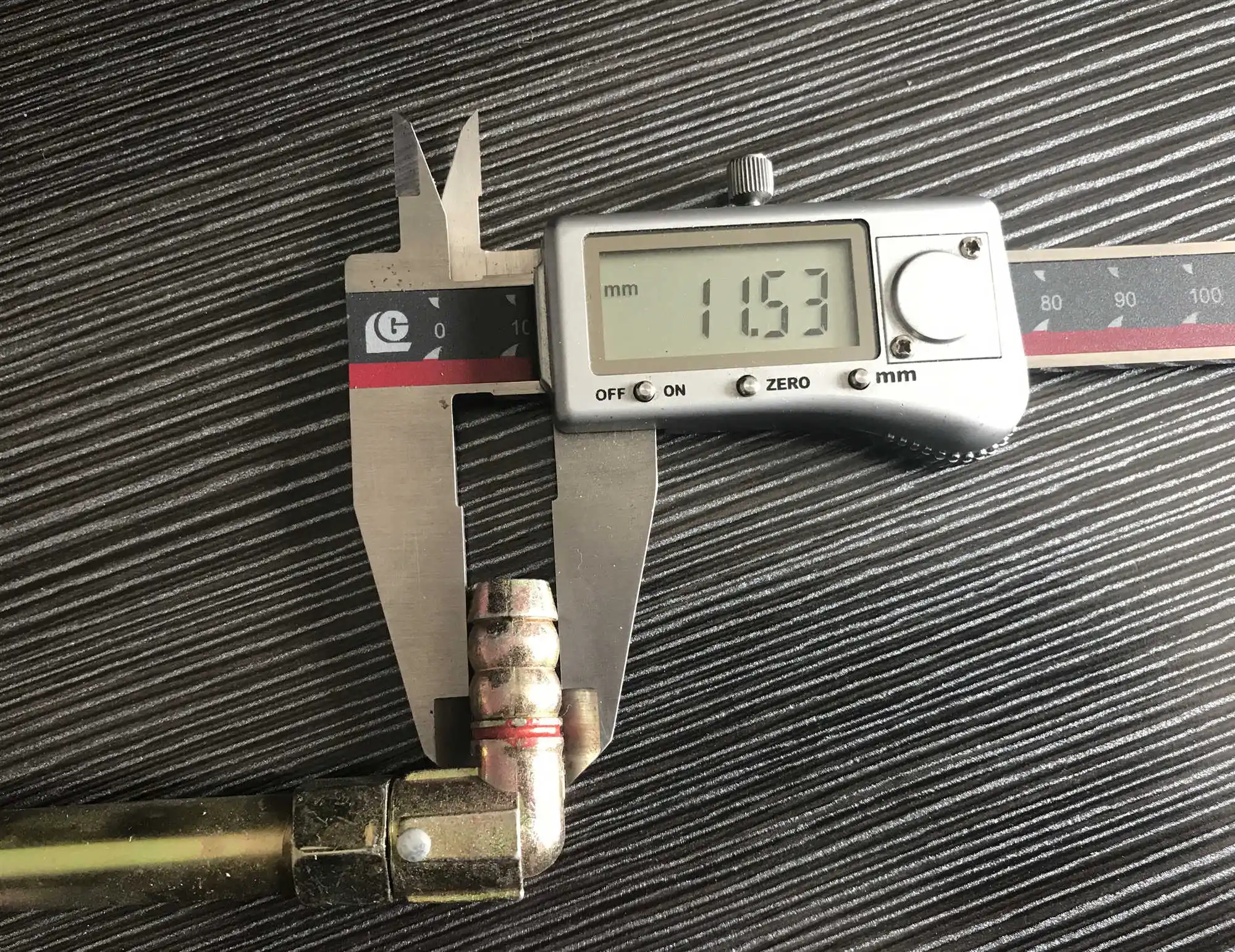 
Commercial and Household Table Tempered Glass Cast Iron 4 Burner with Brass Cap Gas Cooktop with Cover 