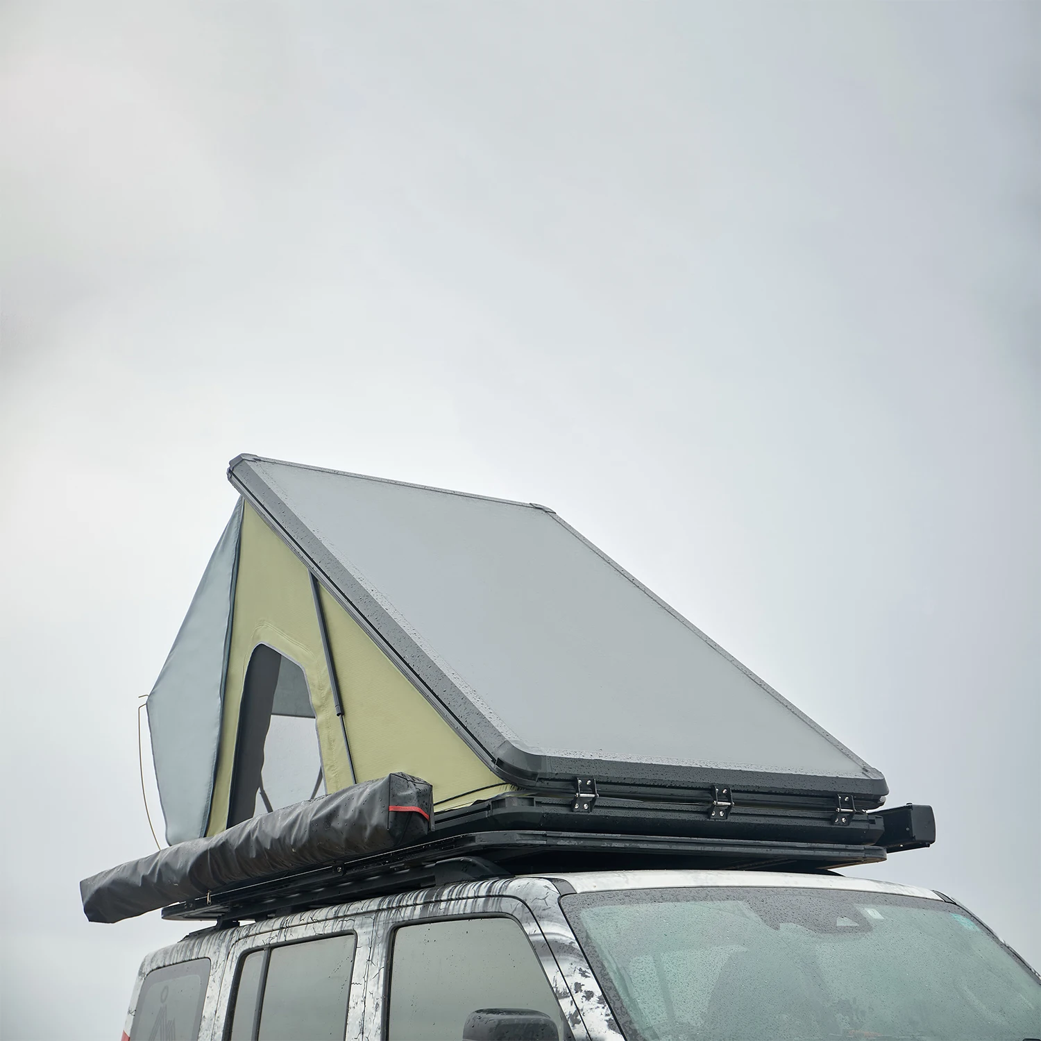 Insulated Lightweight Clamshell Outdoor Tent Rooftop Canopy Hardshell Triangle Cover Camping Car Roof Top Tents