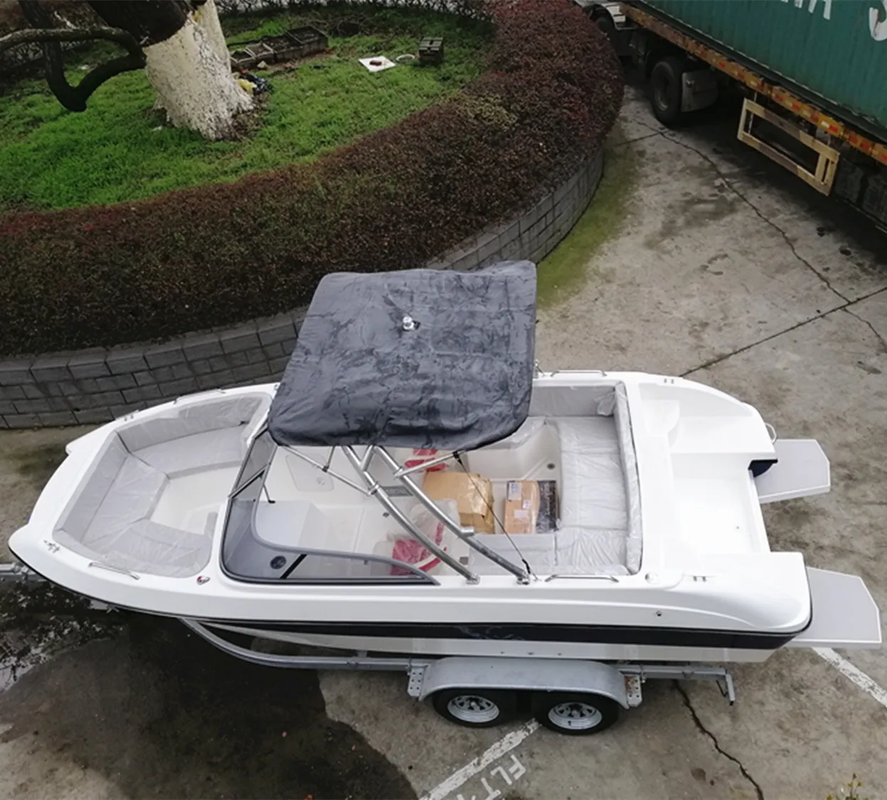 5.8m length bow rider sport boat fiberglass for commercial use or resell or family use