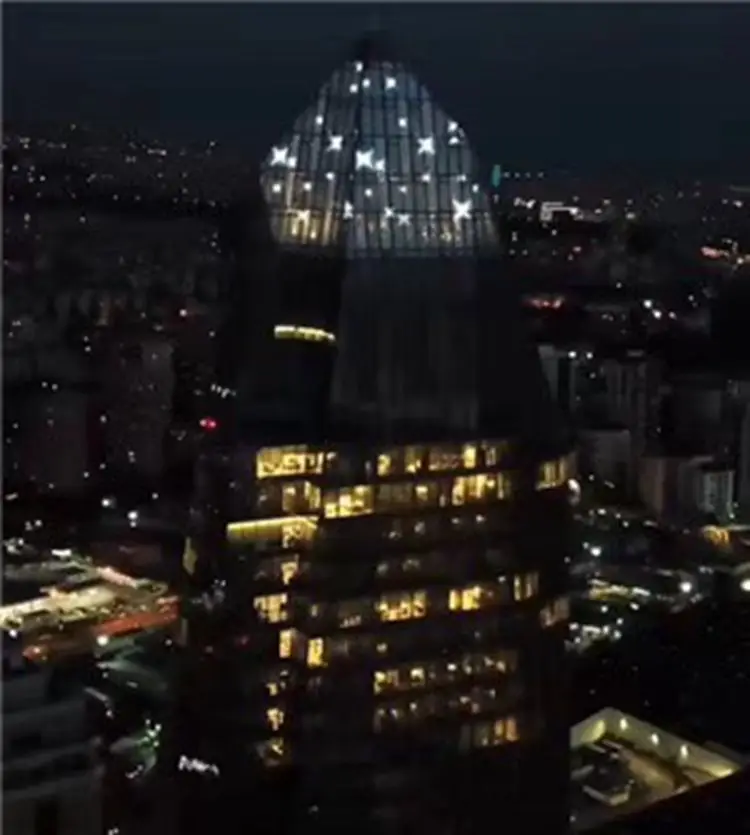 P200 flexible led screen outdoor led display for large scaled glass wall video advertising foldable mesh led wall panel