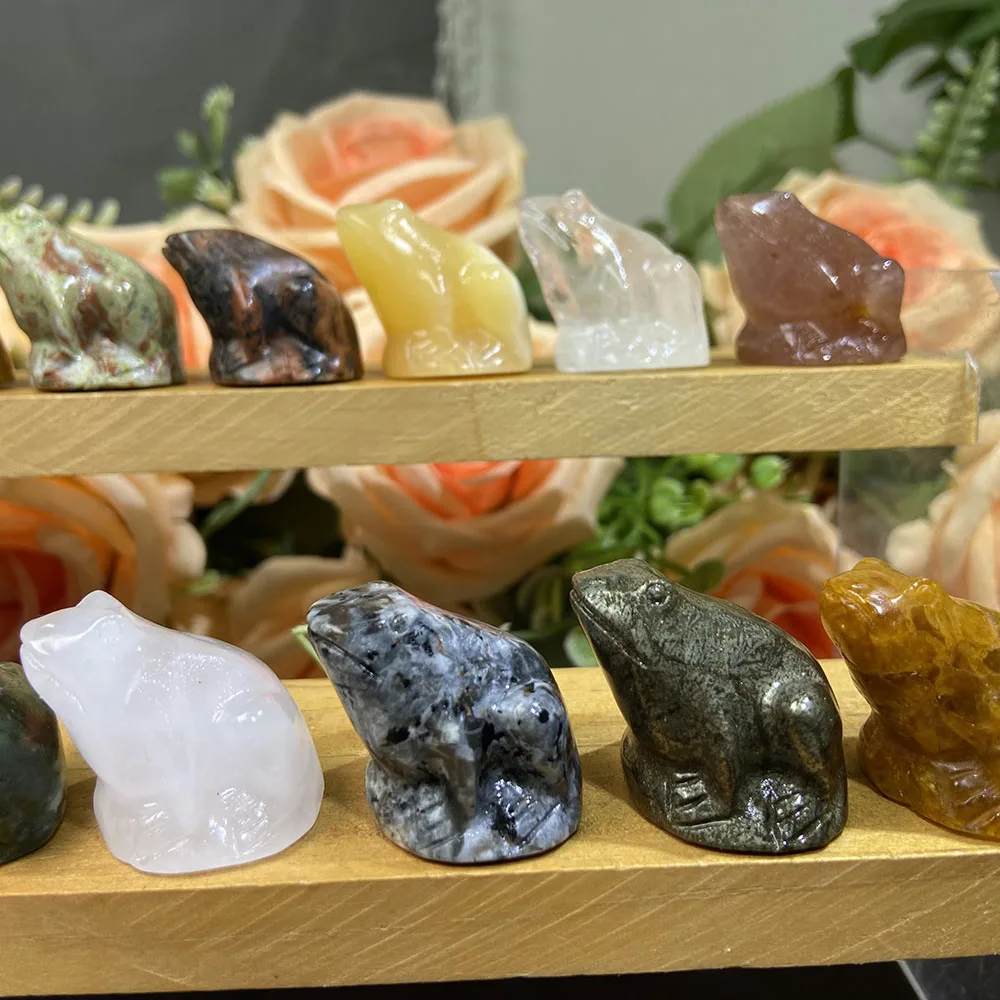 Natural Crystal Carvings 3cm Mini Frog Crafts Mix Material Crystal Healing Gifts