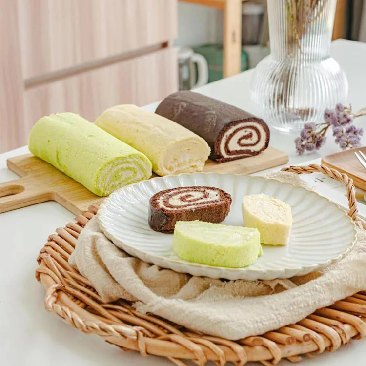 New Arrival Good Taste Chocolate Coated Durian Swiss Roll Cake with Private Package