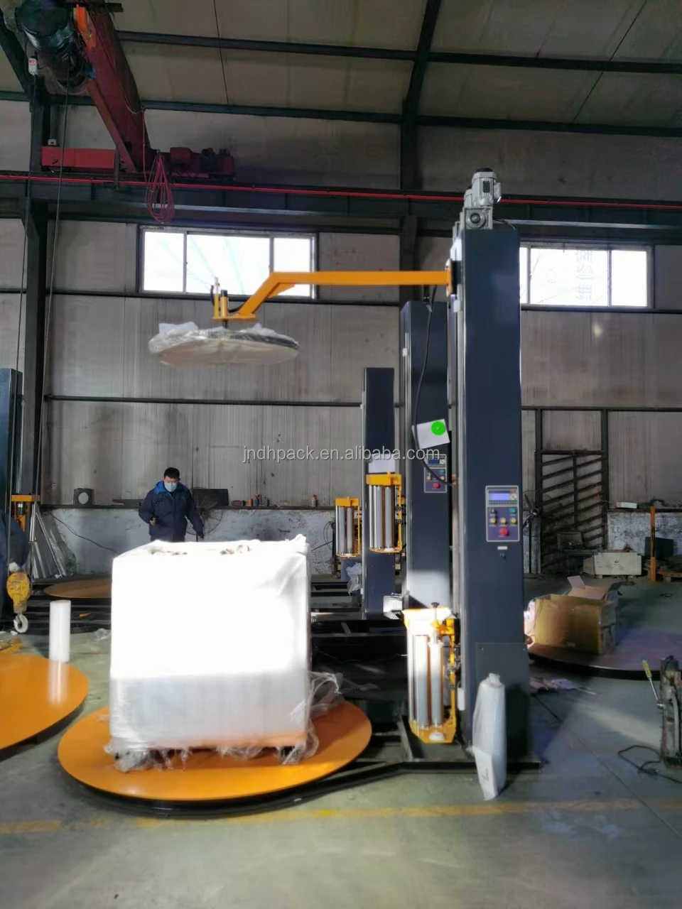 Load capacity 2000kgs Turantable Pallet Stretch Film Wrapping Machine in Malaysia
