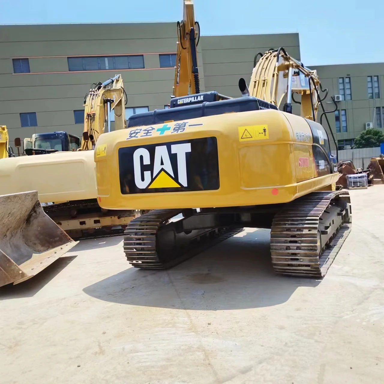Second Hand CAT 330d2 Earth Moving Digger machine used CAT 330D 330C 325C Crawler Excavator Digger Original Japan
