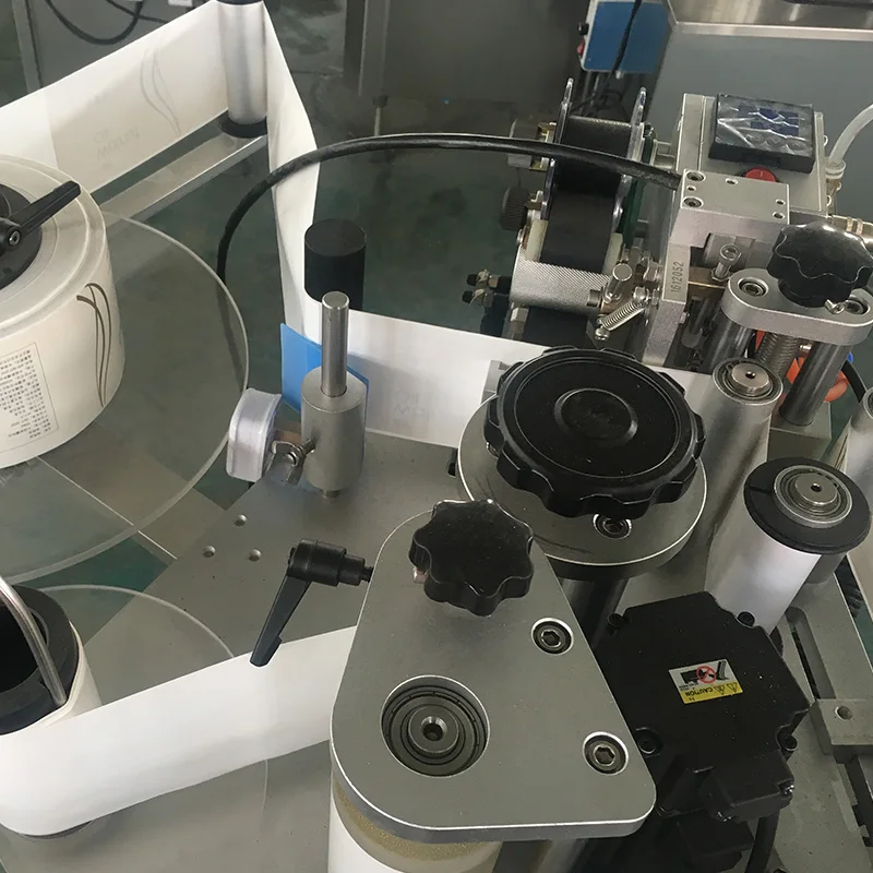 Wholesale Products automatic round plastic small bottle Sticker labeling machine