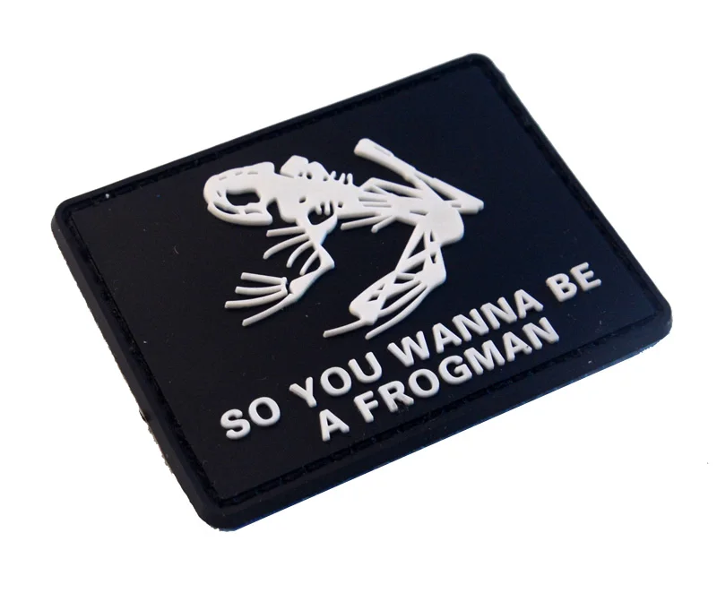 Multiple Colors Frog PVC Applique Stick On Clothes Patches With Hook For Fashion Clothing Overcoat Hats