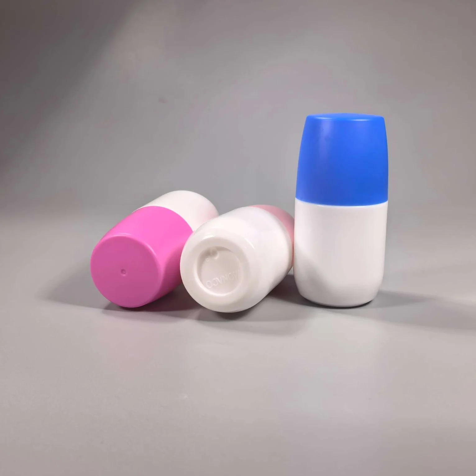 2024 new Special plastic empty ball bottle cantiperspirant deodorant  skin care container 50ML  roll-on bottle