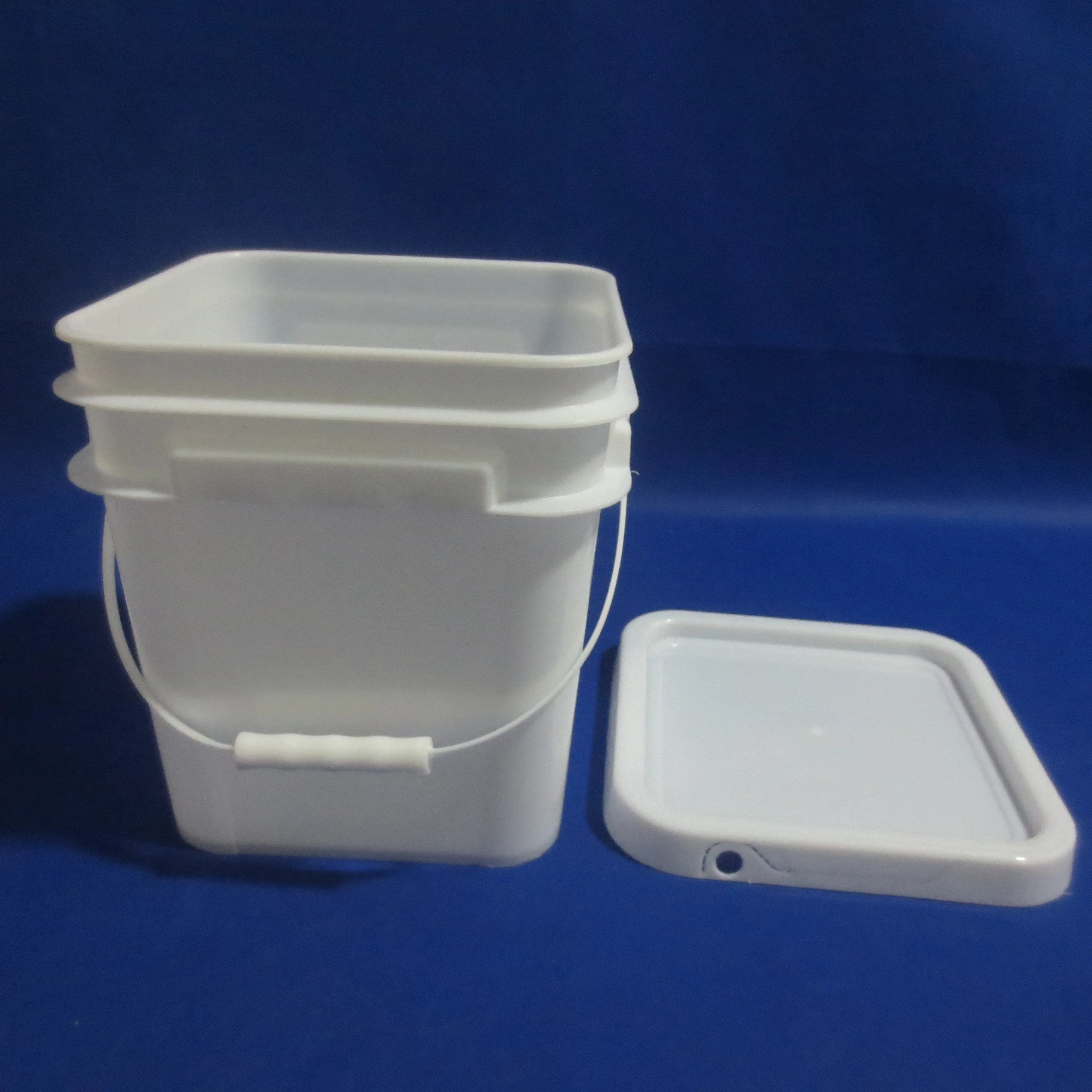 Square Bucket Kit Food Grade 1-8 Gallon Square Storage Container Package Pail with Snap on Lid with Gasket