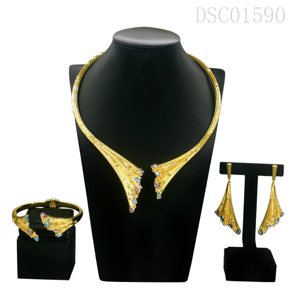 4 Piece Fashion Women Jewelry Sets Luxury African Dubai 18K Gold Plated Jewelry Accessories Factory Price Crystal Necklace Sets