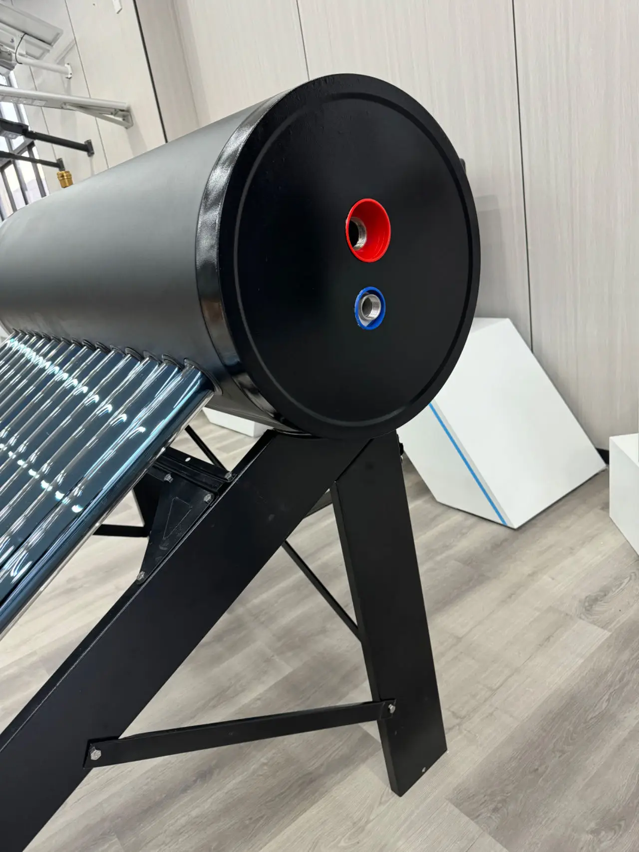 Solar Water Heater System For Home or Commercial Solar Keymark Integrated Pressurized Solar Water Heater