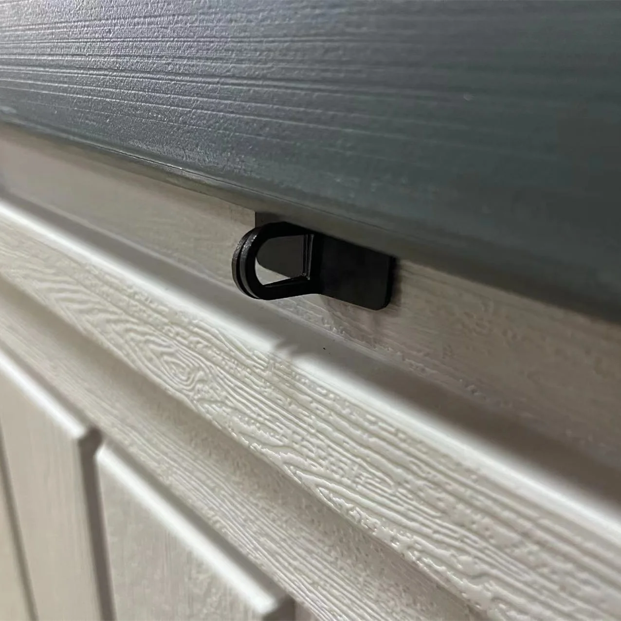 Double-Wall Resin Heavy-Duty Outdoor Storage Deck Box 150 Gallon