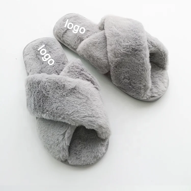 Hot Selling Winter Crossing Plush Furry Fluffy Soft Fuzzy Slippers White House Slippers for Mozambique Women