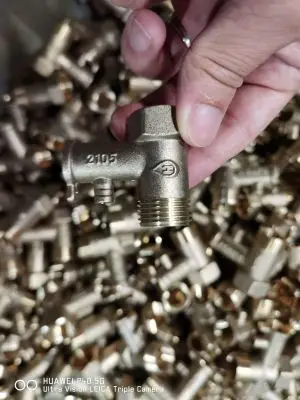 Factory Brass Exhaust Valve Decompression Miniature Spring Exhaust Relief Pressure Valve One-Way Electric Water Heater Ball Safe