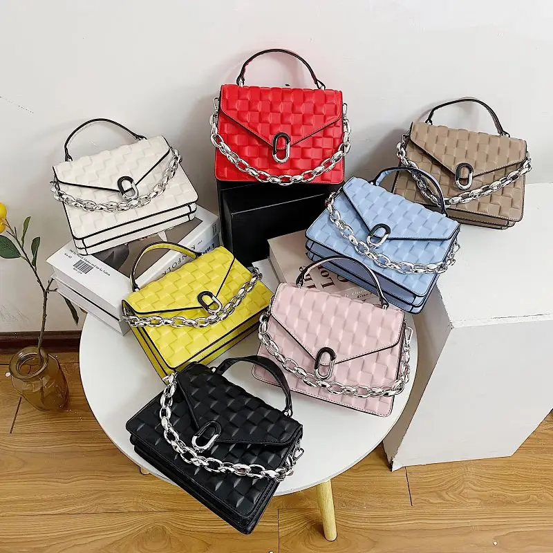 Factory Wholesale Sliver Chain Hand Bags Young Ladies Cute Handbags Luxury Chain Purses For Girls