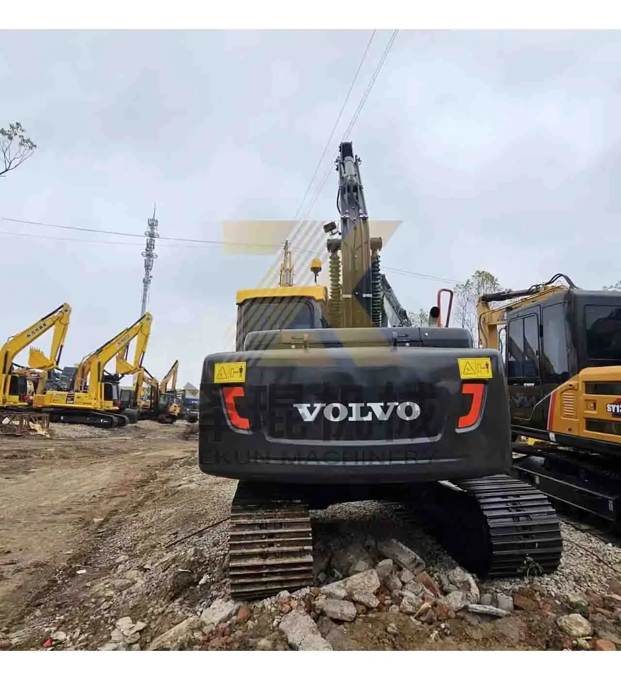 Подержанный экскаватор Volvo Ec140 с отличным состоянием в продаже. Б/у Экскаватор строительная техника