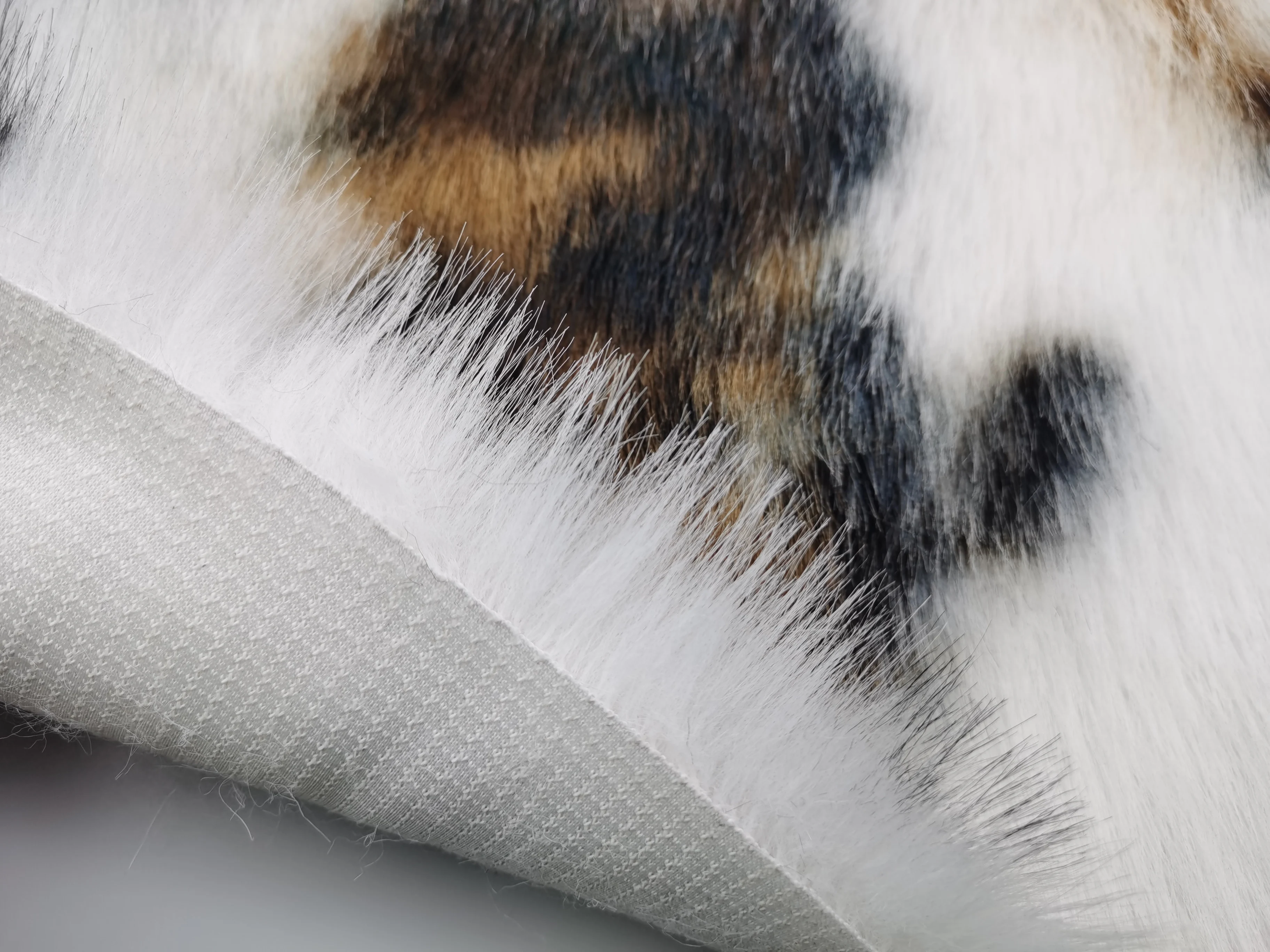 100% Polyester Warm Thick Printed Tuscany High Quality Faux Fake Animal Fur Fabric for Garment/ Home Textile/ Toys