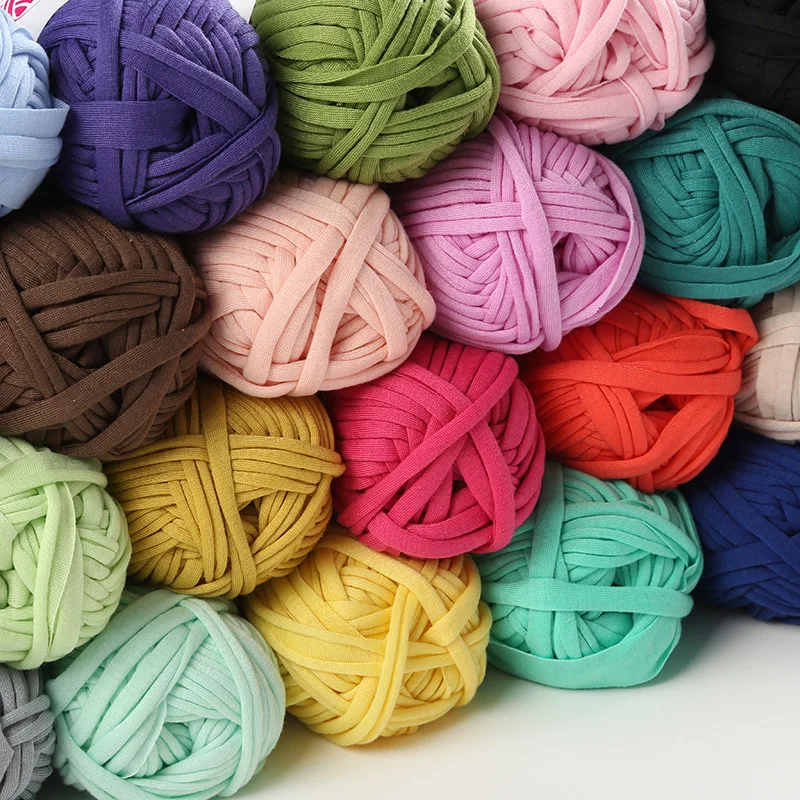 0.1NM 100g Wholesale Price Baby Dyed Fancy 100% Polyester Fuzzy Chenille Hand Knitting Velvet Yarn For Sale