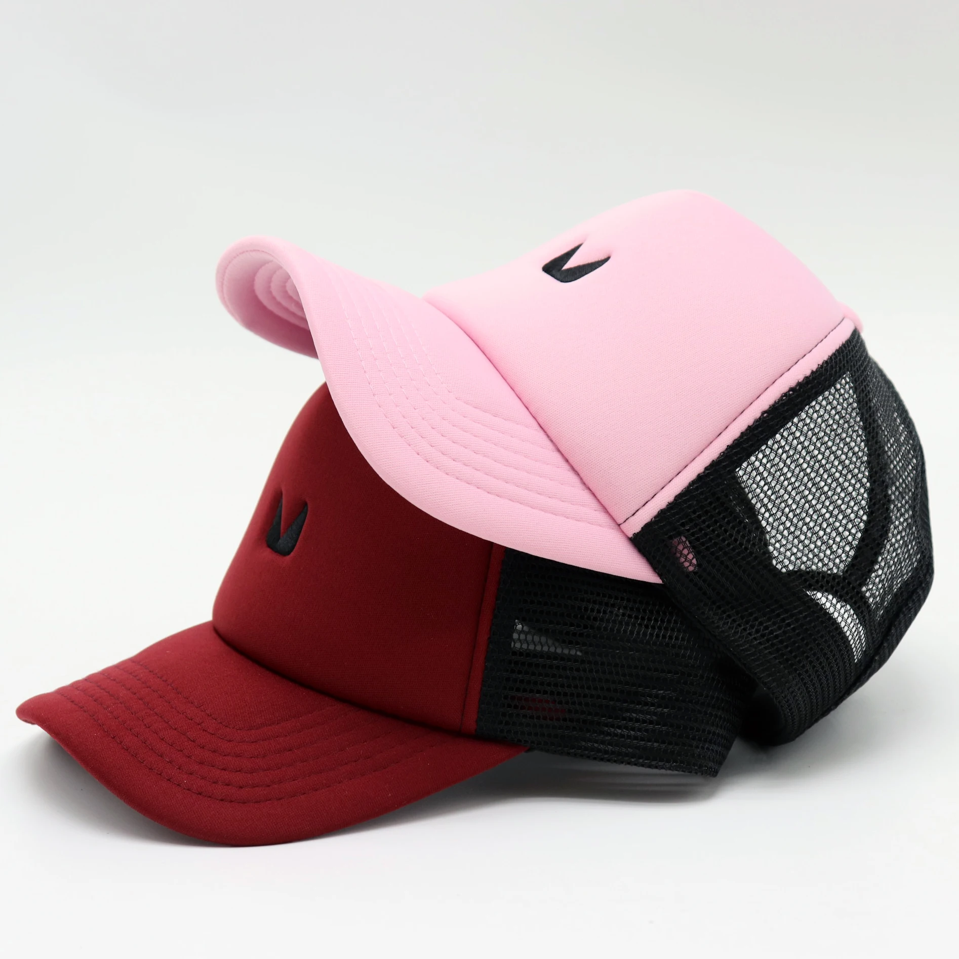 3D Embroidered Logo 5 Panel Polyester Mesh-Back Custom Foam Trucker Hats Caps